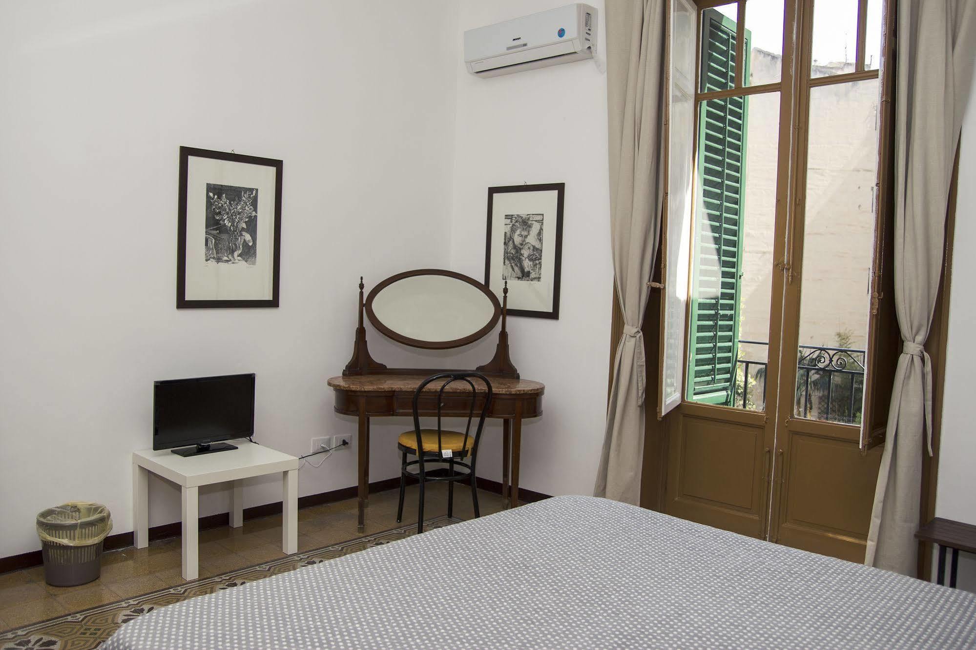Residenza Di Maggio Bed and Breakfast Palermo Exteriör bild